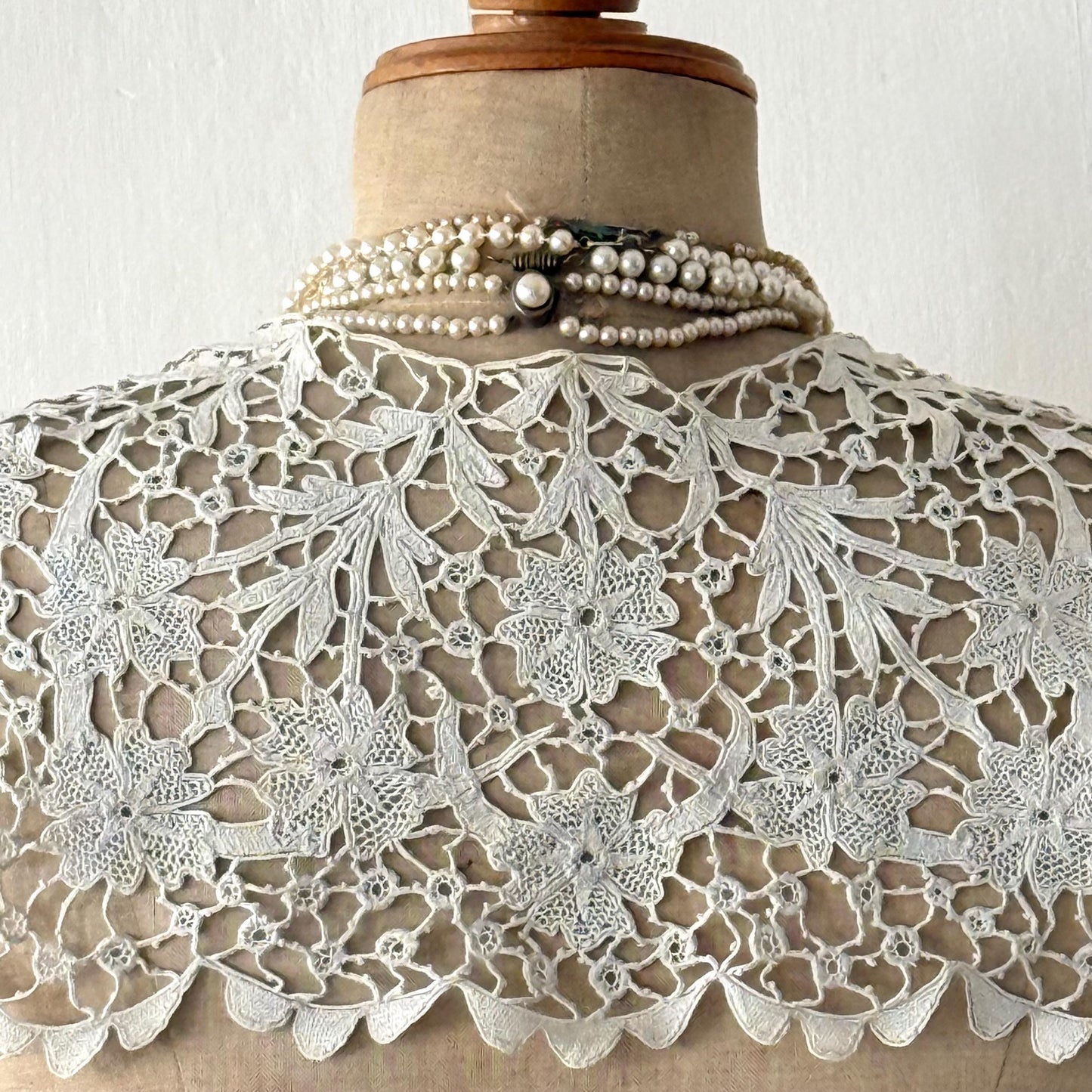 Pretty French Antique Handmade Lace Collar