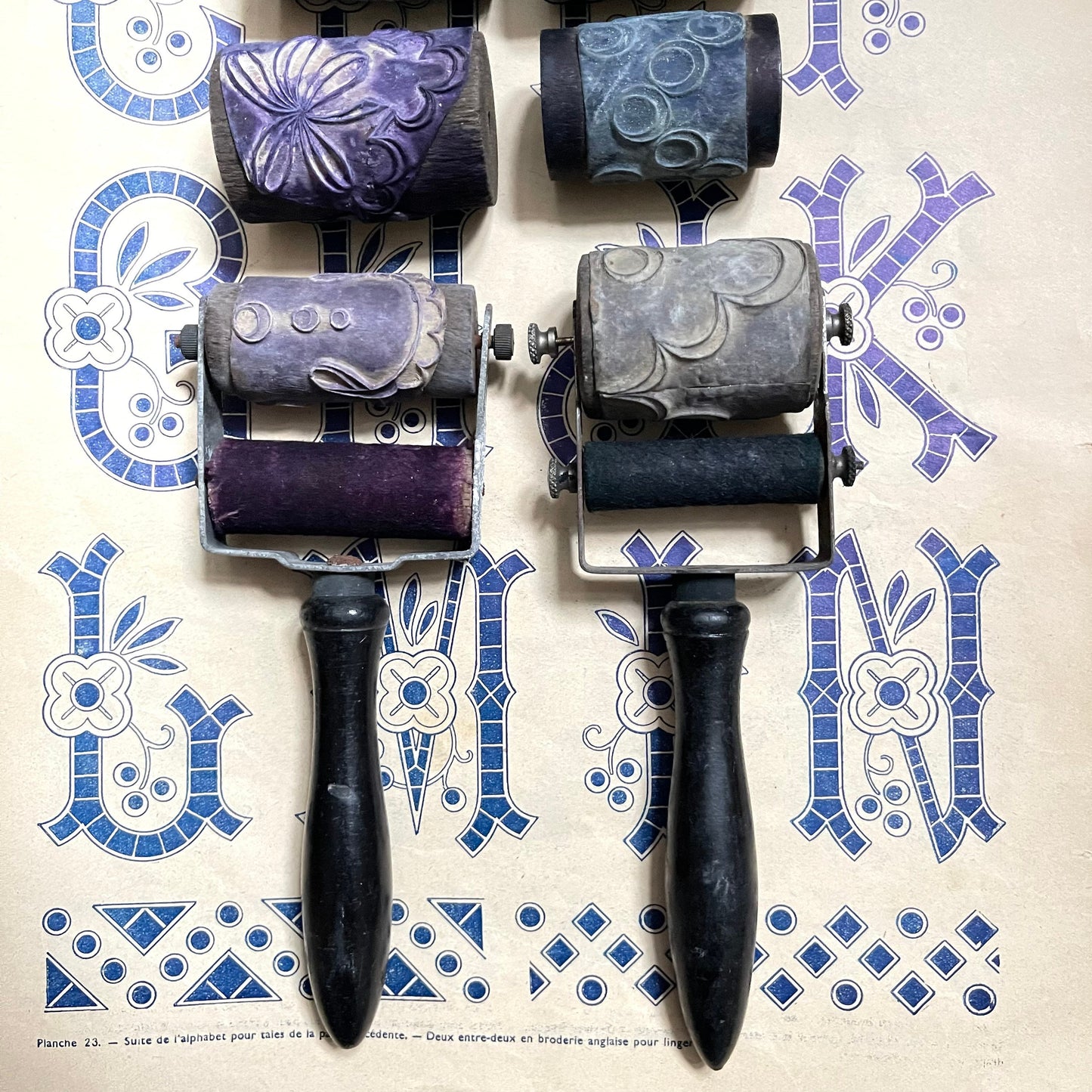 XL French Antique Embroidery Roller Stamp with Handle & 2 Extra Barrels