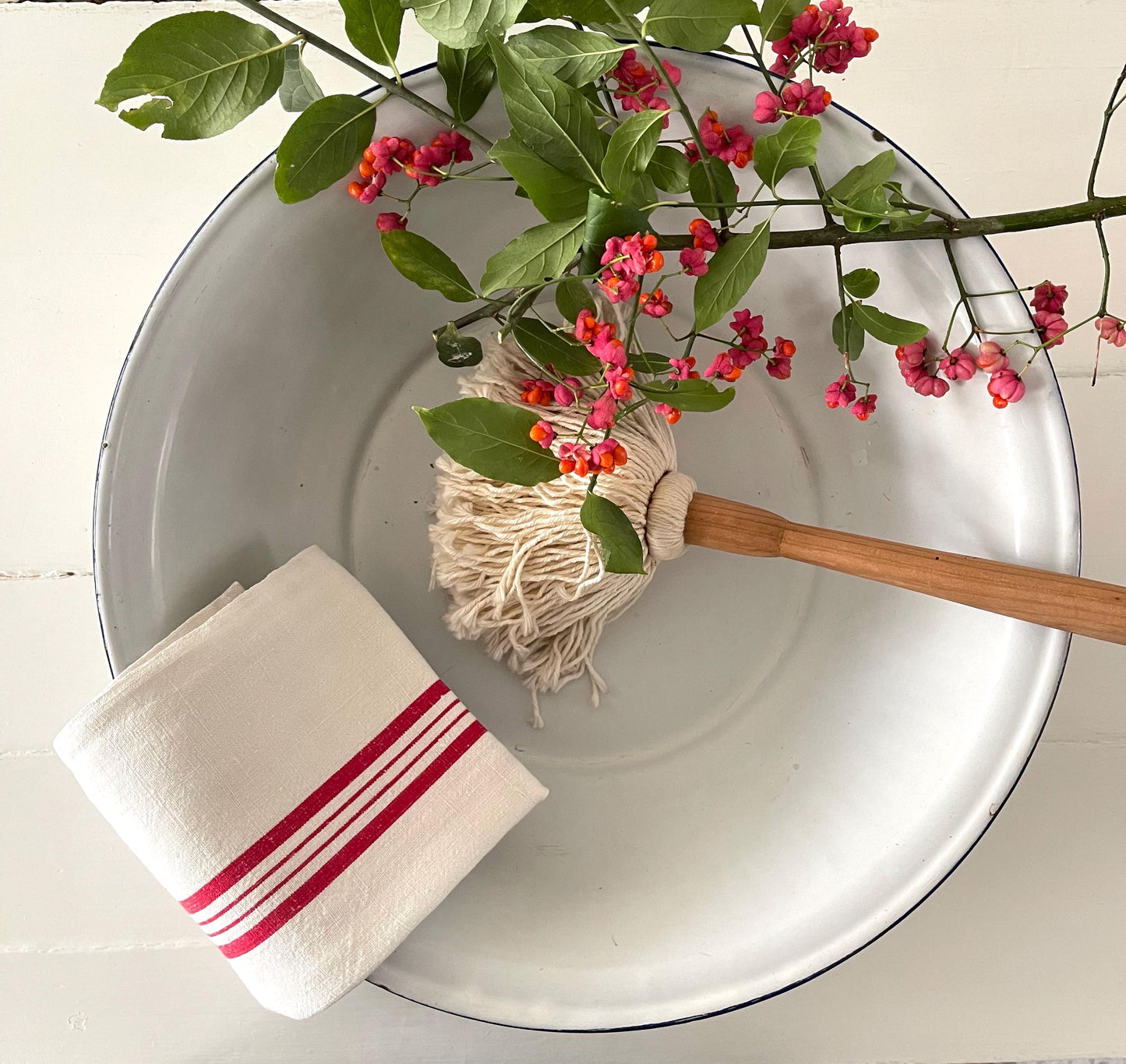 Set French Vintage Enamel Washing Up Bowl, Wash Bowl, Planter, Basin, Linen Torchon & Mop