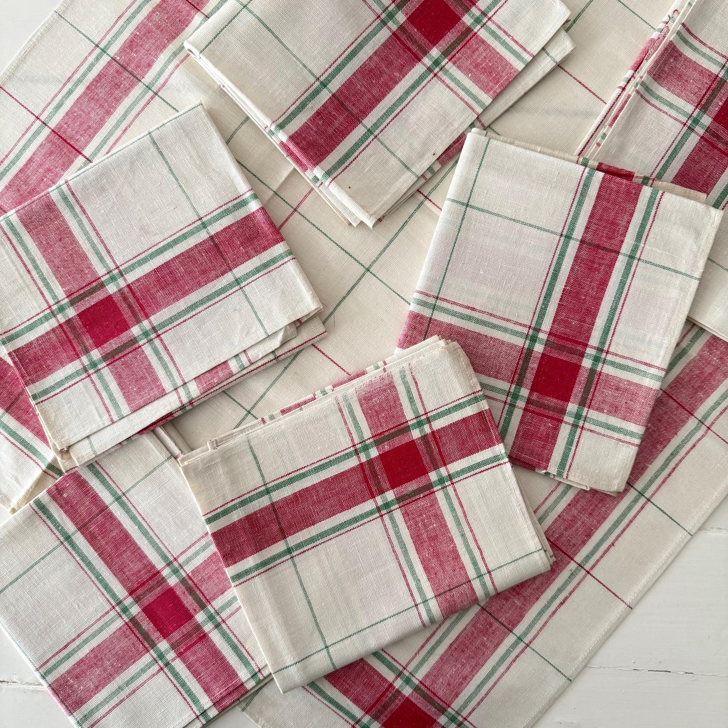 7 French Vintage CHOLET Linen Torchons / Napkins