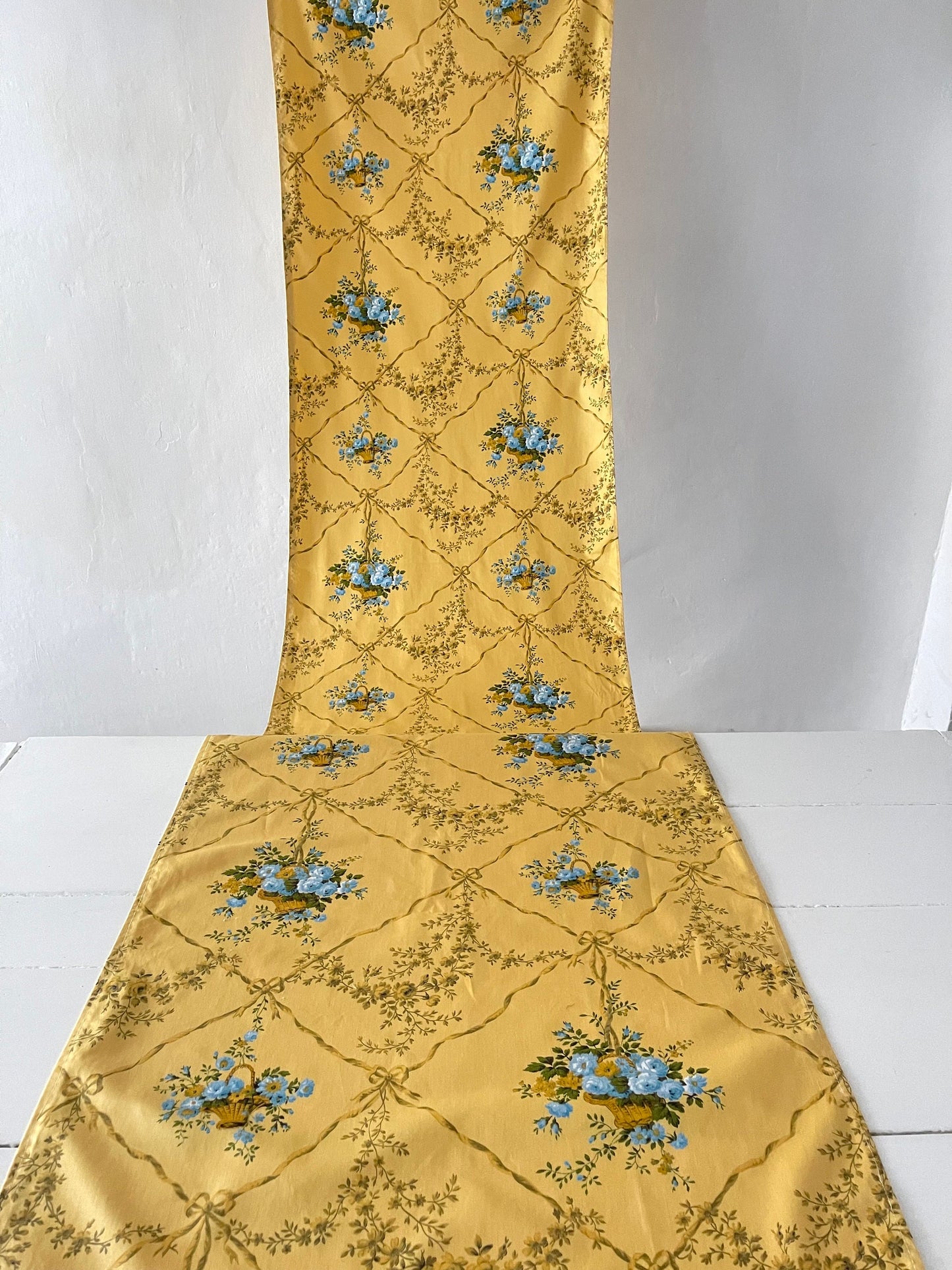 106" Pretty French Vintage Romanex de Boussac - 'LE HAMEAU' Grande Morceau