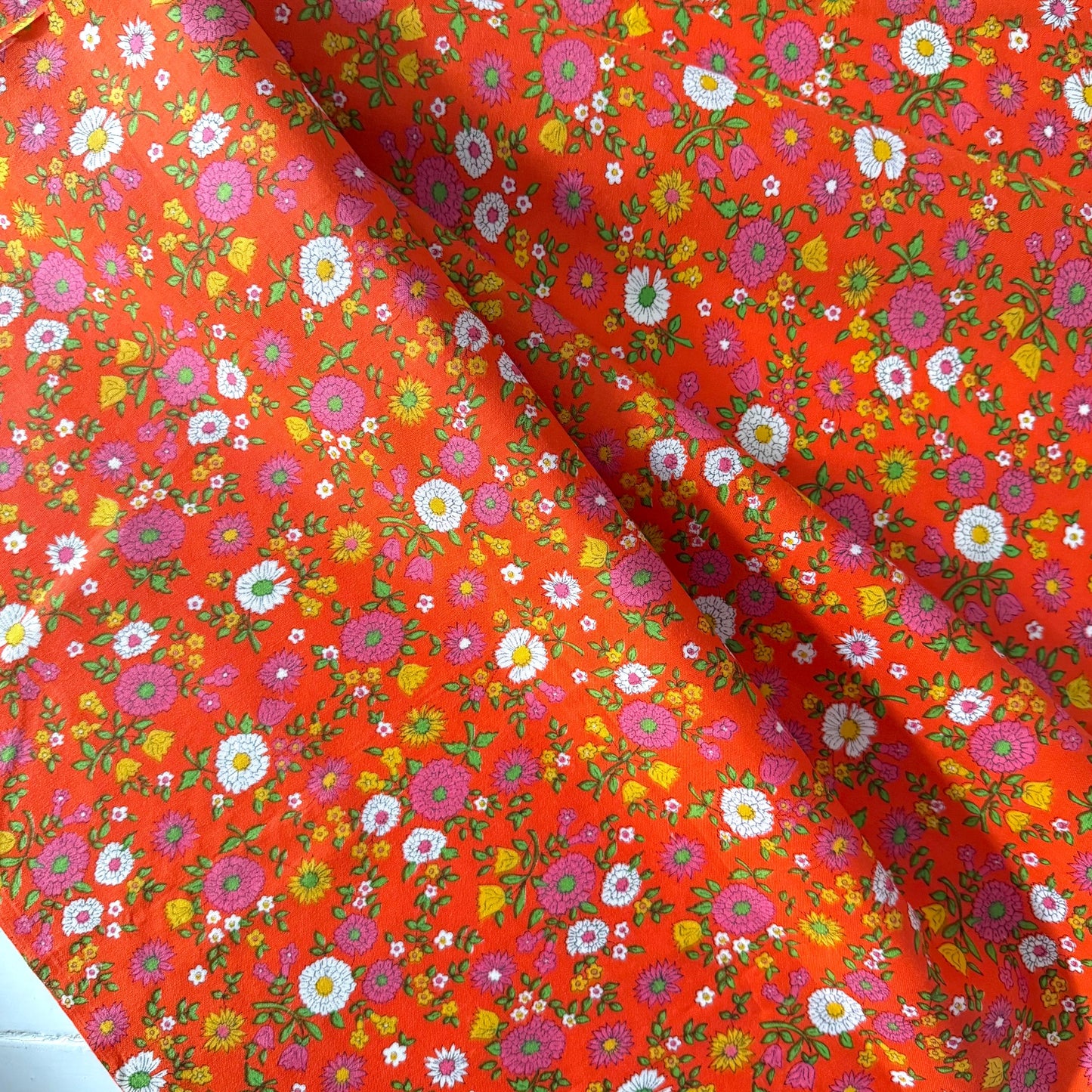 70's Pretty French Vintage Floral morceau