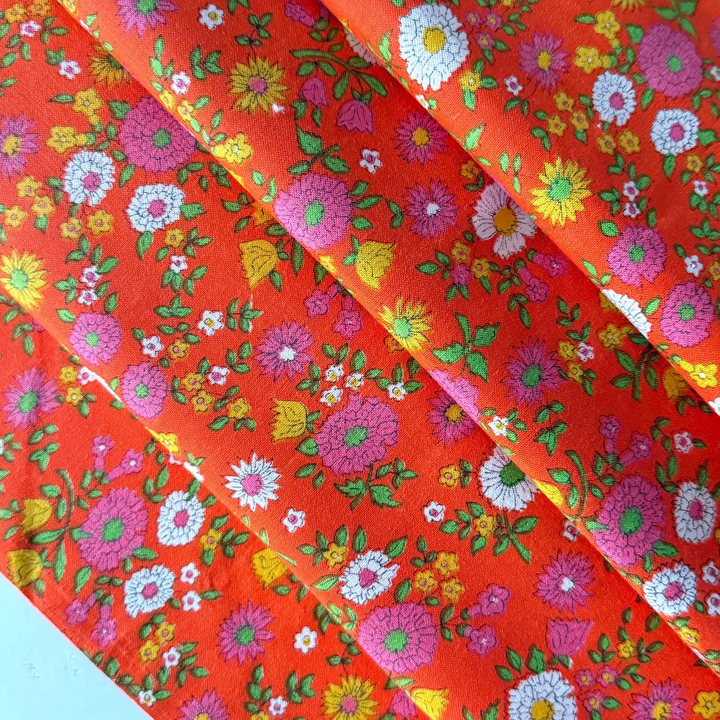 70's Pretty French Vintage Floral morceau