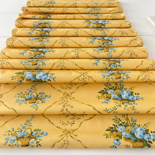 106" Pretty French Vintage Romanex de Boussac - 'LE HAMEAU' Grande Morceau