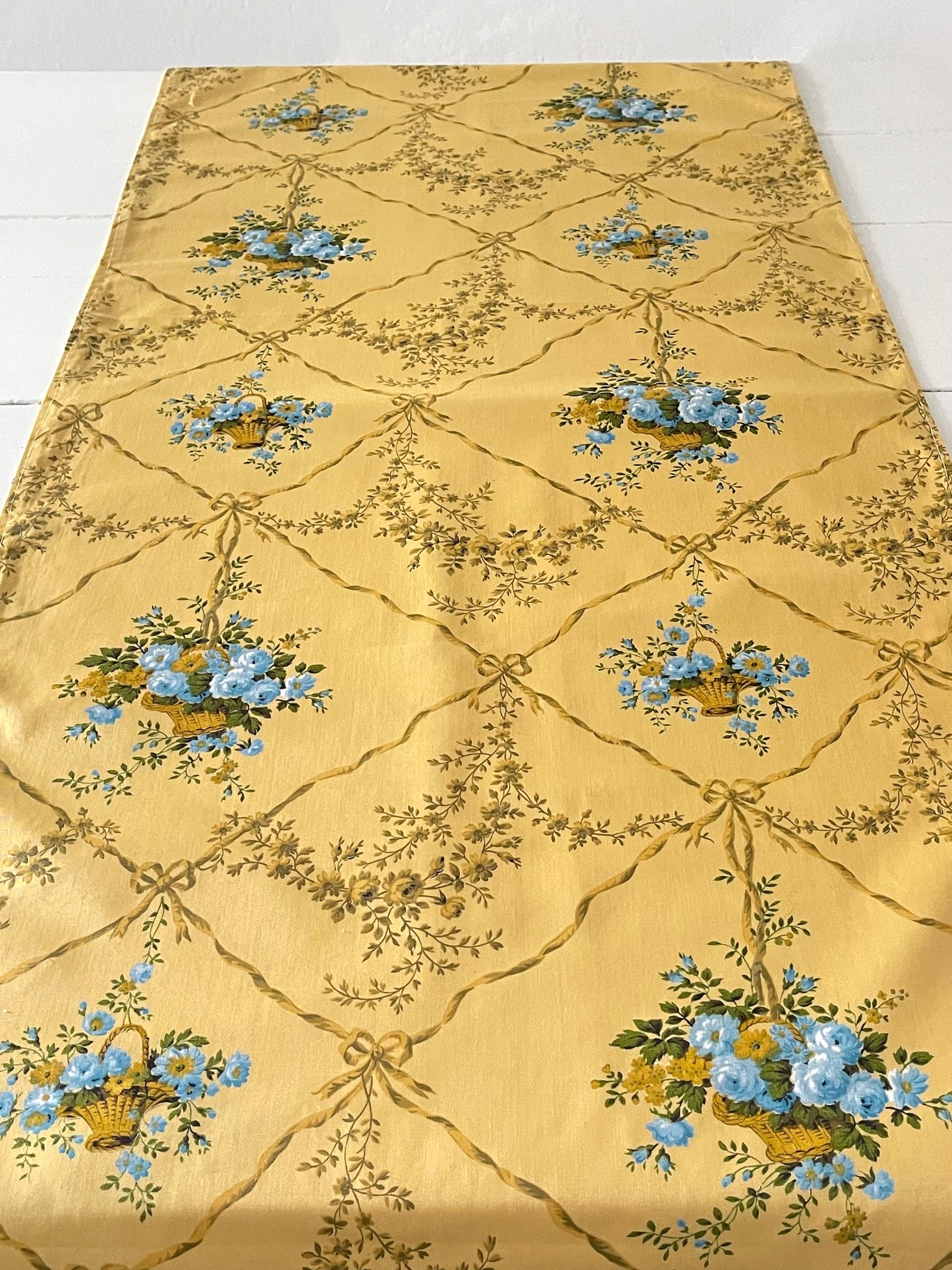 106" Pretty French Vintage Romanex de Boussac - 'LE HAMEAU' Grande Morceau